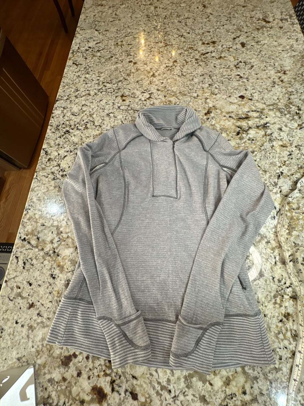 Lululemon Think Fast Pullover Size 10 Gray Striped